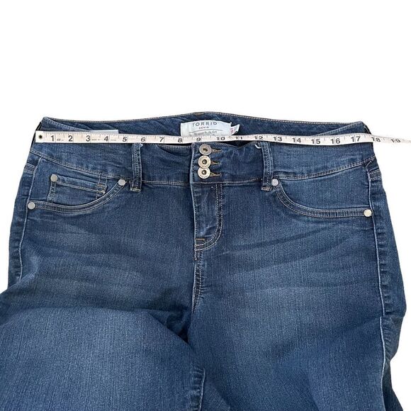 Torrid ~ Womens Denim ~ size 16T - Picture 4 of 7